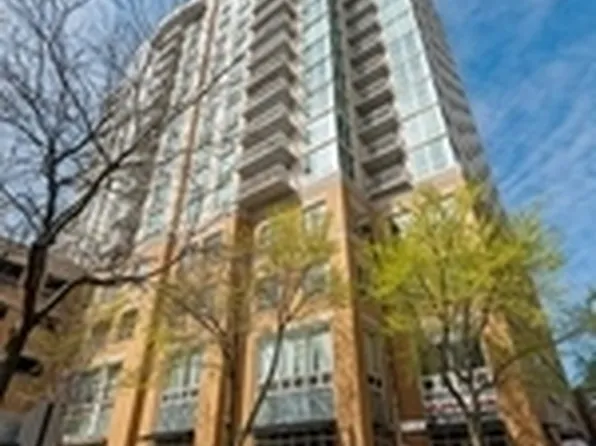 1640 Maple Ave APT 801, Evanston, IL 60201
