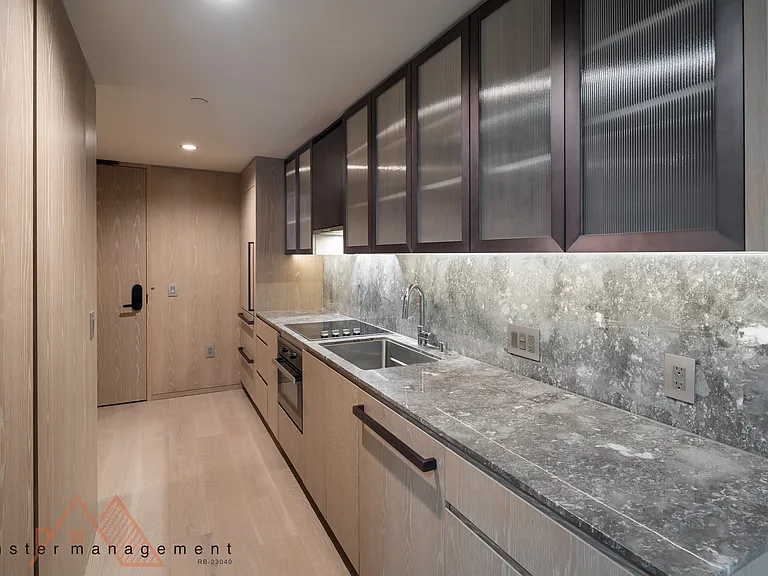 1000 Auahi St #705 — Photo 2