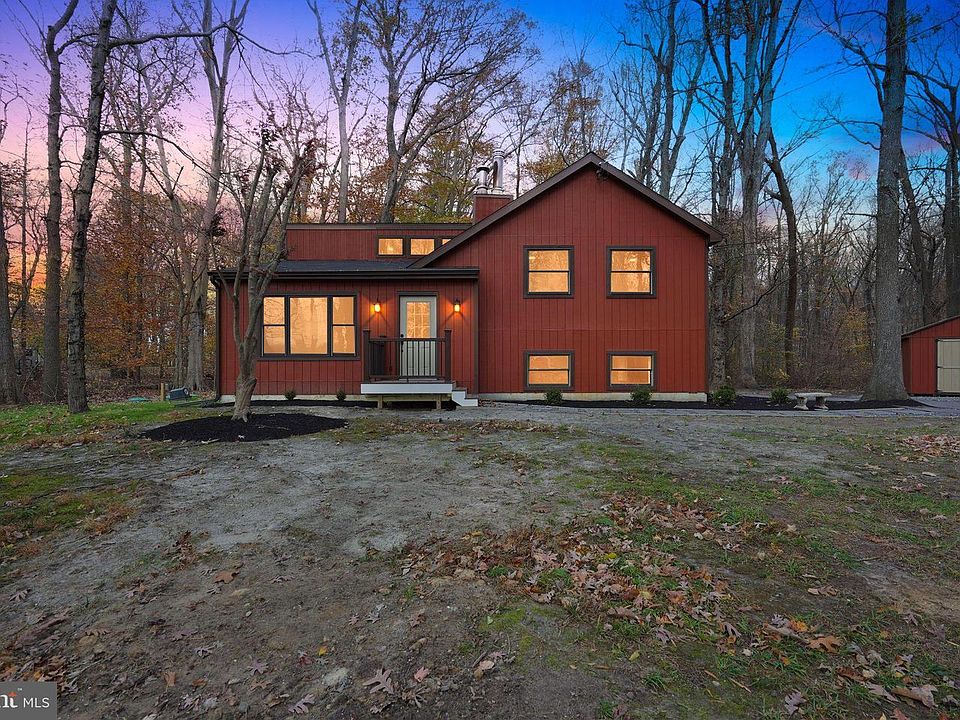 1st image of 120 Gilbert Rd