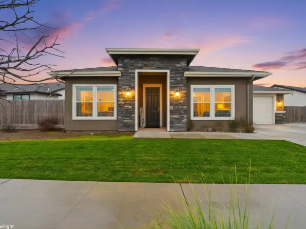 1881 W Date Avenue, Porterville, CA 93257