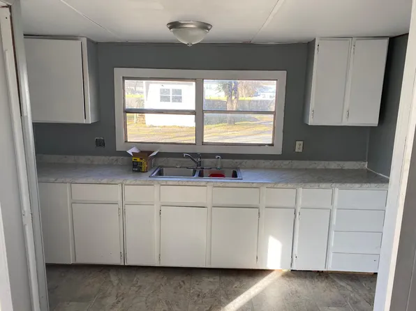 3625 S Douglas Ave, Springfield, IL