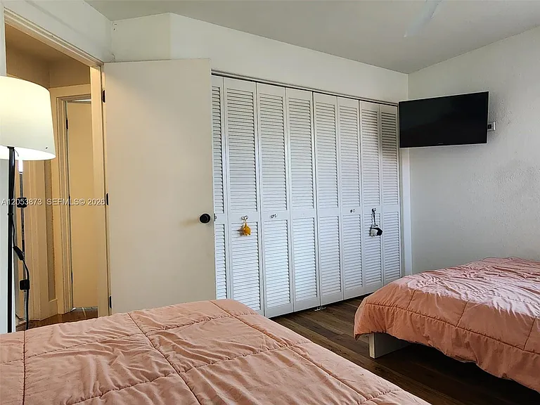 594 Spinnaker — Photo 34