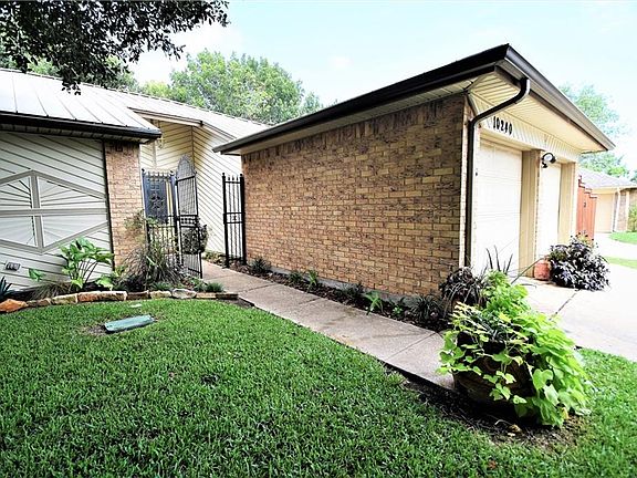 5th image of 10240 Lone Pine Ln
