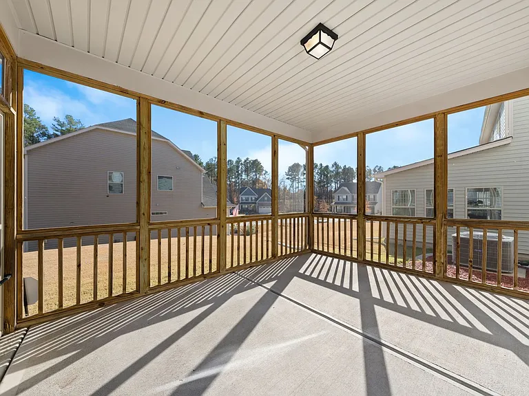 1404 San Antonio Blvd — Photo 5