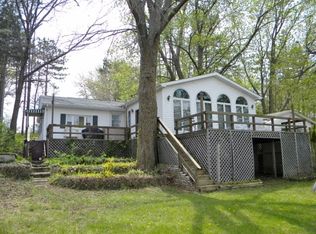 4888 E Shore Park Rd, Leesburg, IN 46538