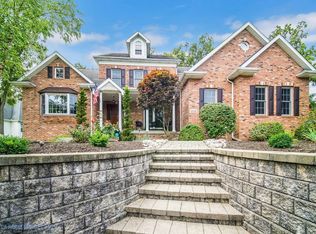 2003 Emmett Ct, Valparaiso, IN 46385