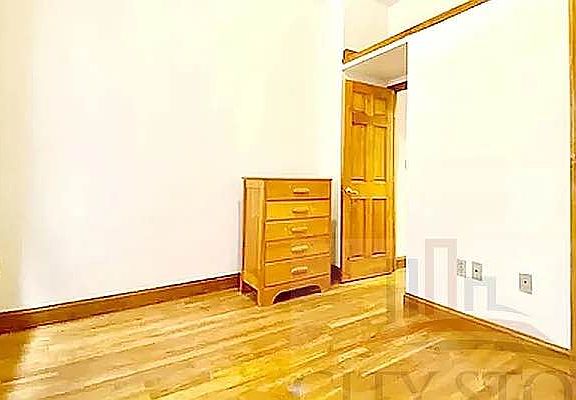 3rd image of 244 W 109th St #1F