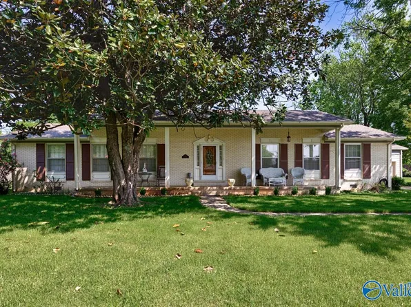 1105 Vaughn Dr, Athens, AL 35611