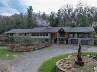 110 Mountain Hearth Dr, Sparta, NC 28675