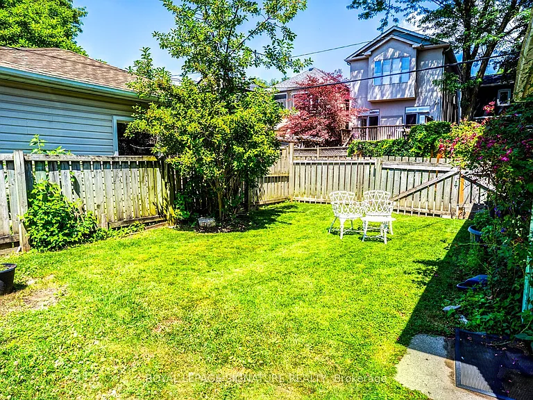 138 Woburn Ave #2 — Photo 10