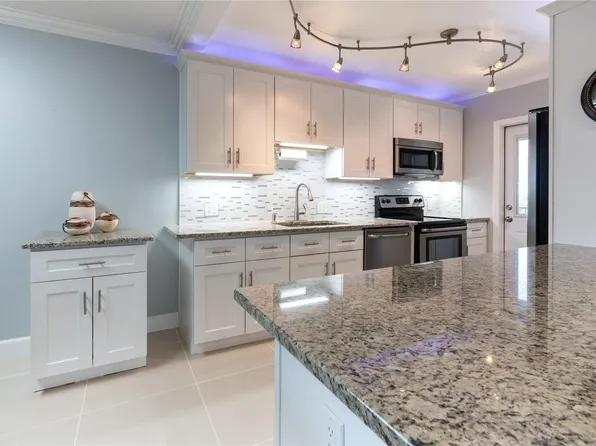 3300 N Palm Aire Drive #910, Pompano Beach, FL 33069