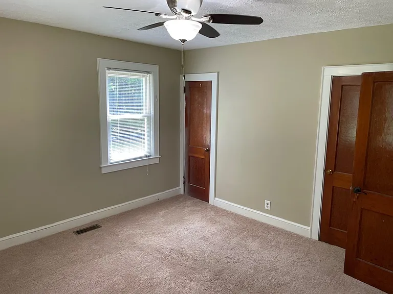 105 Holly Tree Cir — Photo 11