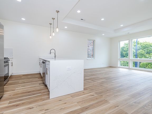 5th image of 2611 W 21st St