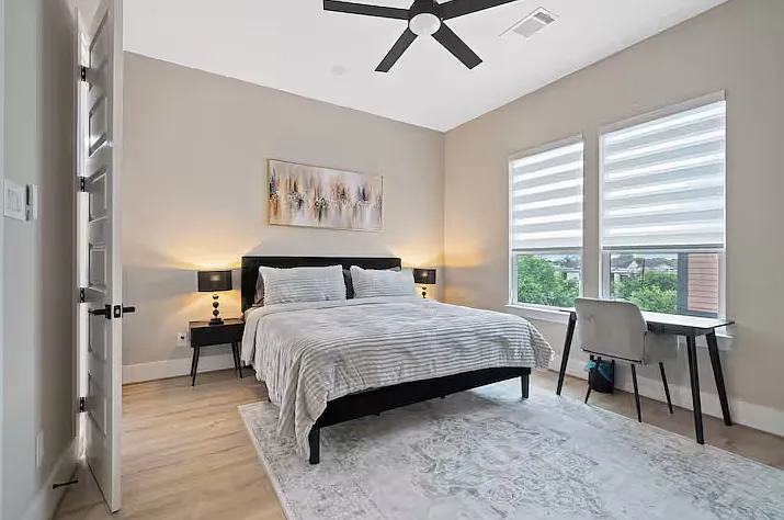 4013 Griggs Roadunit Lroom — Photo 1