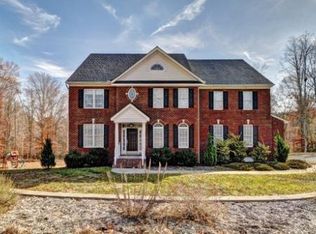 8230 Christian Ridge Dr, Mechanicsville, VA 23111