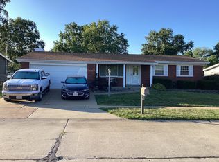 3835 Via Miralesta Dr, Saint Louis, MO 63125