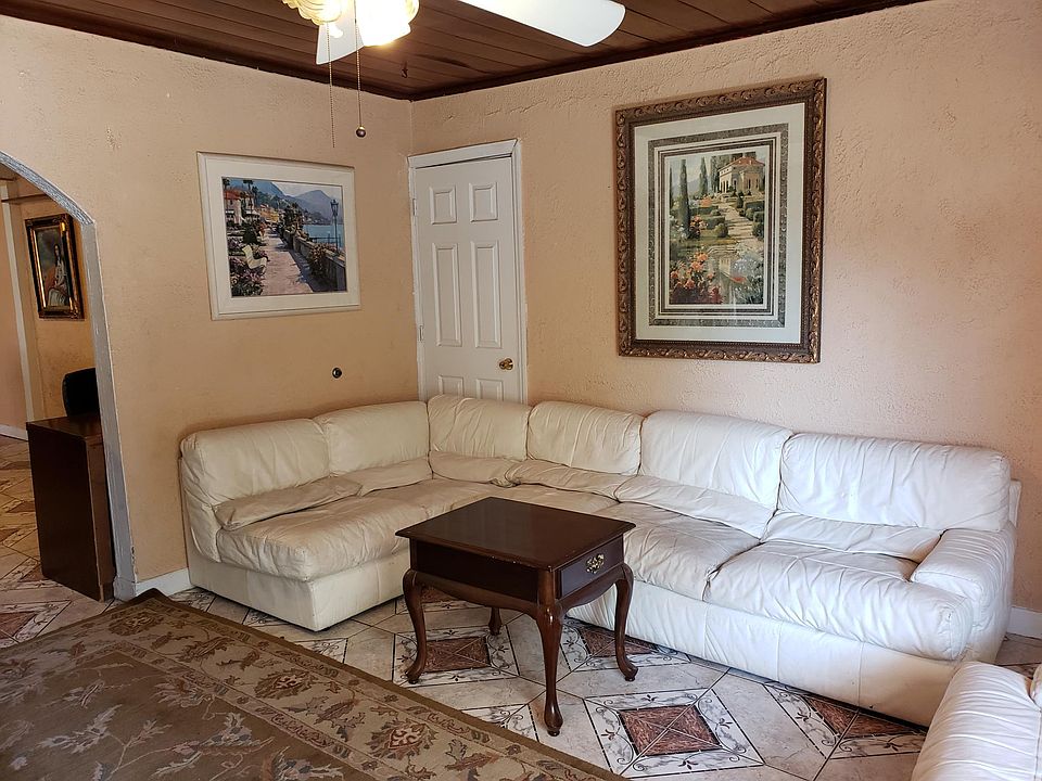 2nd image of 827 Briggs St #2
