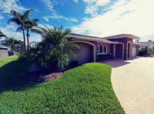 31 Fairway Dr, Cocoa Beach, FL 32931