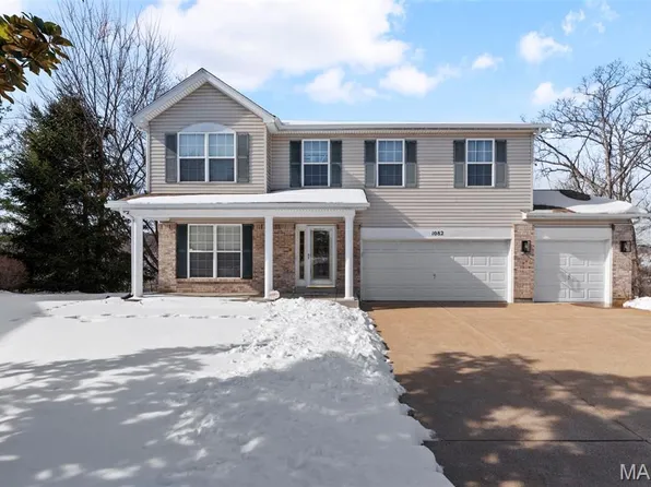 1082 Autumn Oaks Dr, Imperial, MO 63052