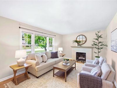6133 Floyd St, Overland Park, KS, 66202
