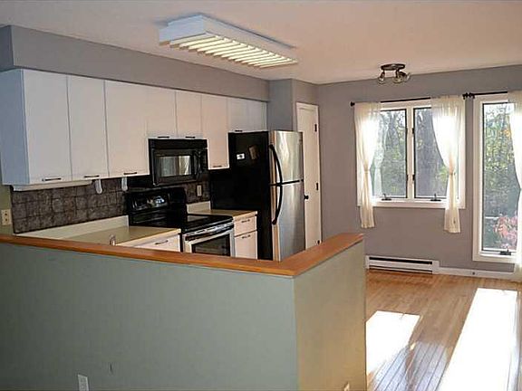 5th image of 121 Windward Ln #121
