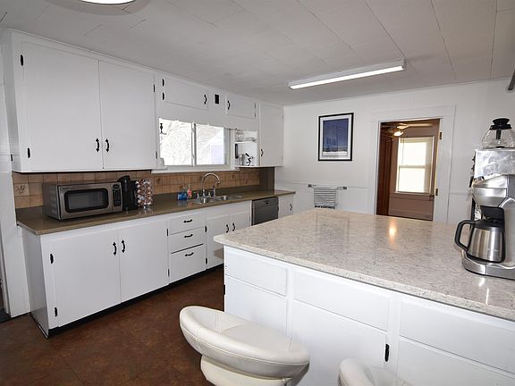 5th image of 919 Vermont Route 100