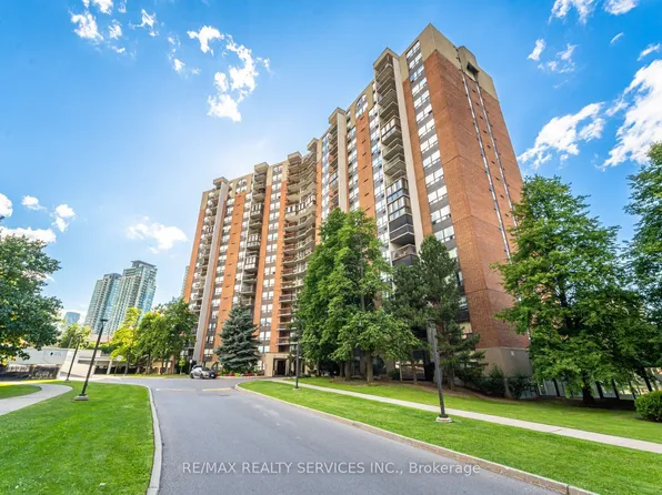 20 Mississauga Valley Blvd #E, Mississauga, ON L5A 3S1