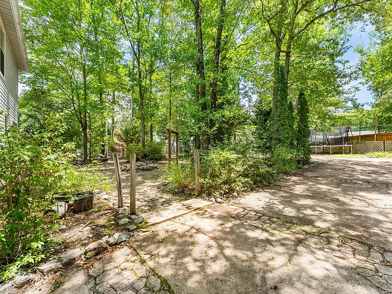 3513 Castlebury Dr — Photo 35