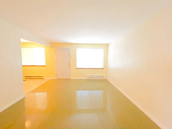 308 NE 45th St, Seattle, WA