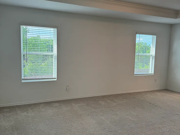 528 Lake Erie Dr — Photo 17