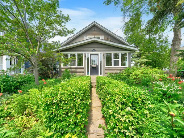 47 Stewart St, Oakville, ON L6K 1X6
