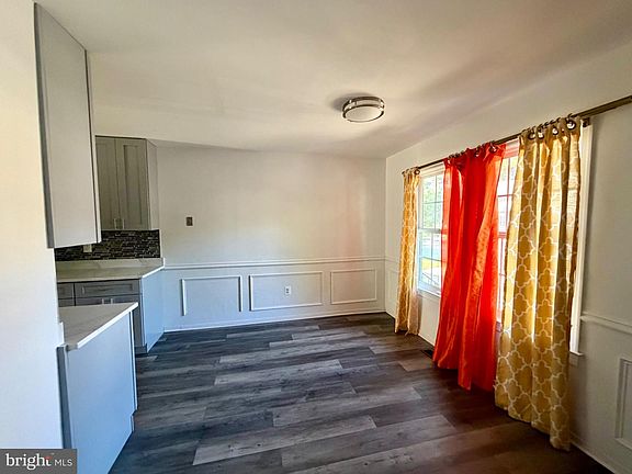 3rd image of 8435 Snowden Oaks Pl