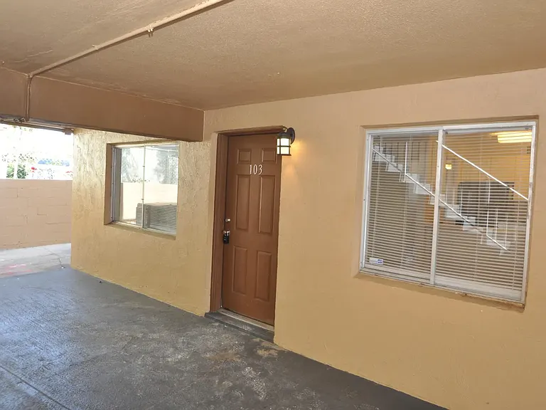 415 N Halifax Ave — Photo 3