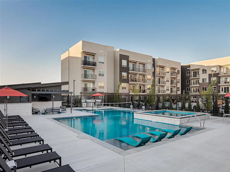 The Lofts at Ten Mile