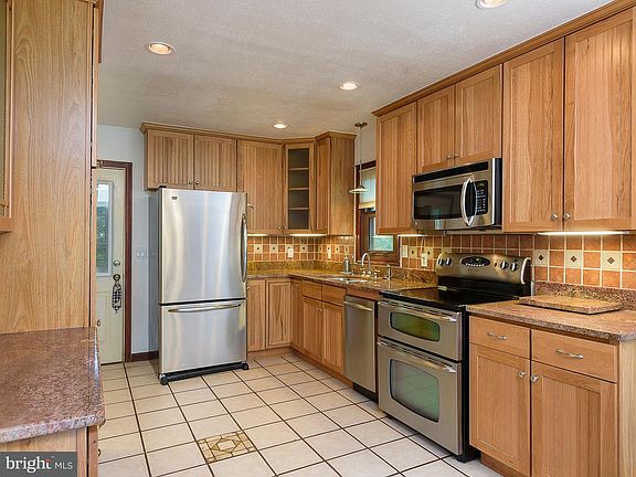 5th image of 5609 W Carvel Dr