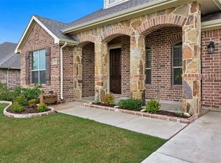 206 Canterbury Ct, Midlothian, TX 76065