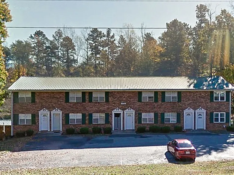 5020 Reidsville Rd #12 — Photo 2