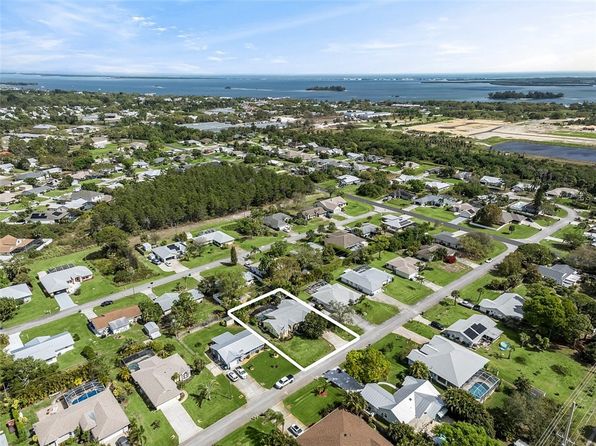 192 Delaware Ave, Sebastian, FL 32958