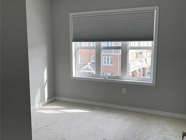 293 Eves Gate — Photo 11