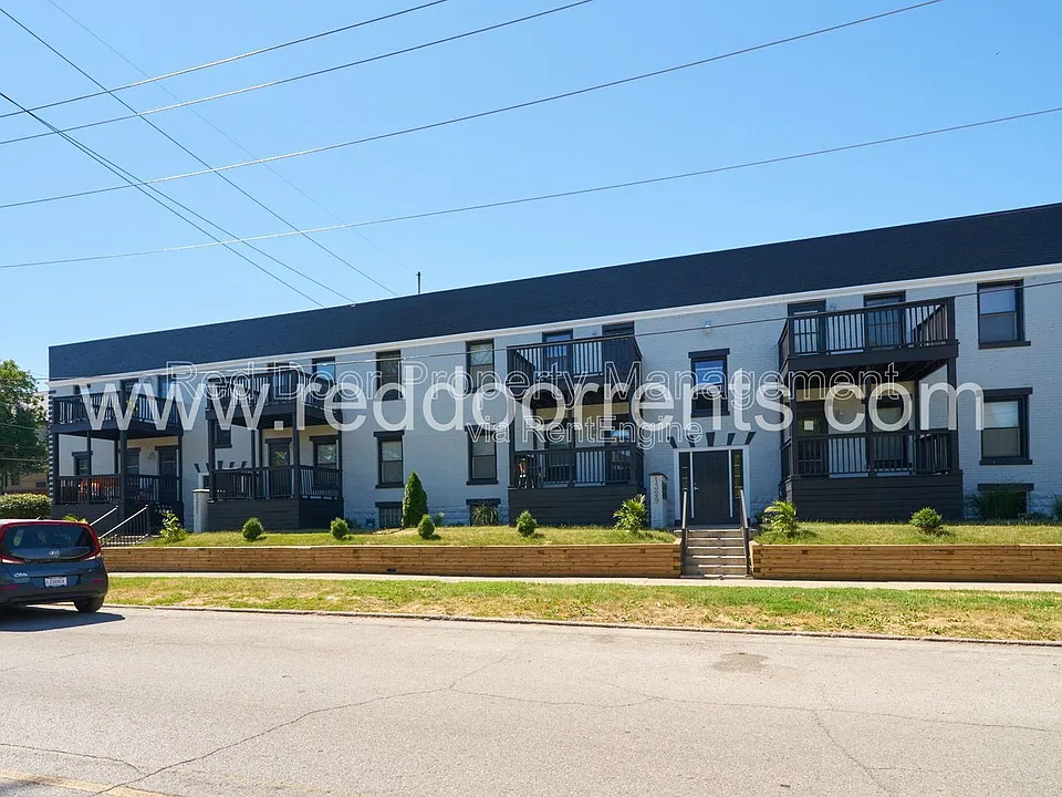 1337 E Market St #5