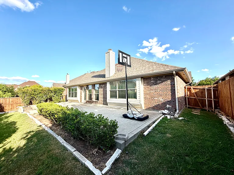 2102 Central Park Dr — Photo 25