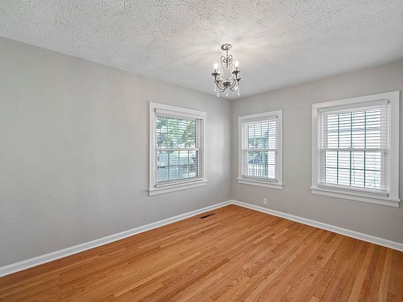 4th image of 1317 Sinton Ave