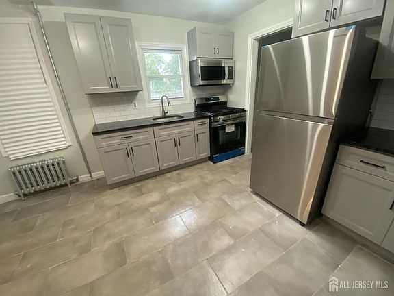 2nd image of 148 Jones Ave