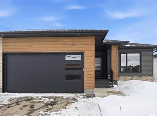 515 Delainey Rd #6, Saskatoon, SK S7V0N4