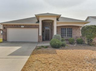 829 Pebblecreek Dr, Burleson, TX 76028