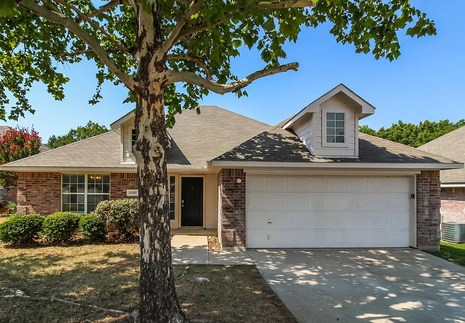 3201 Anysa Ln