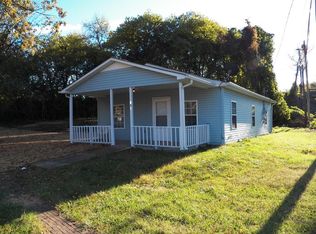 897 Hall Ferry Rd, Lenoir City, TN 37771