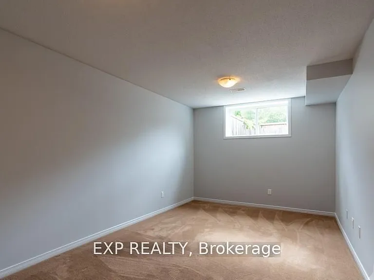 282 Macoun Cir — Photo 20