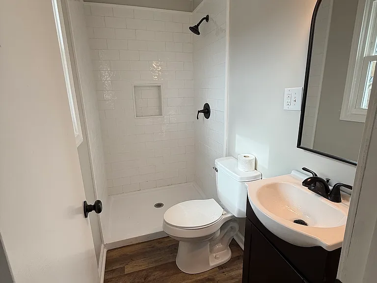 117 Colorado Ave — Photo 12