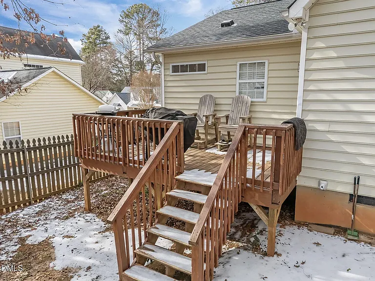 113 Fieldspring Ln — Photo 9